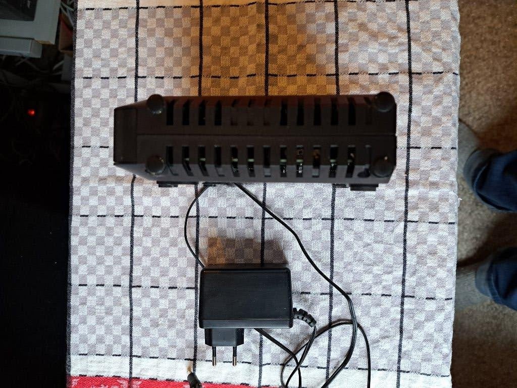 Te koop : Cisco EPC3925 internet modemrouter, Ophalen of Verzenden, Gebruikt