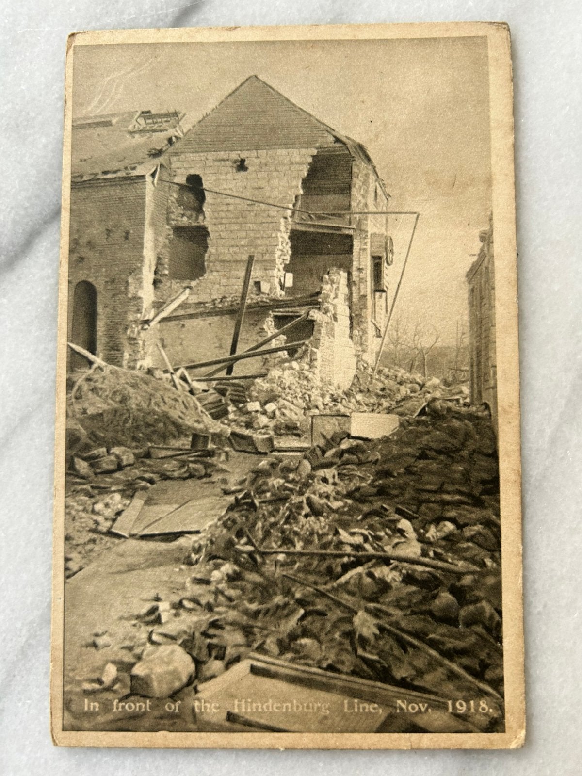 Wo1: postcard in front of the Hindenburg Line nov 1918, Verzamelen, Ophalen of Verzenden, Landmacht, Nederland, Foto of Poster