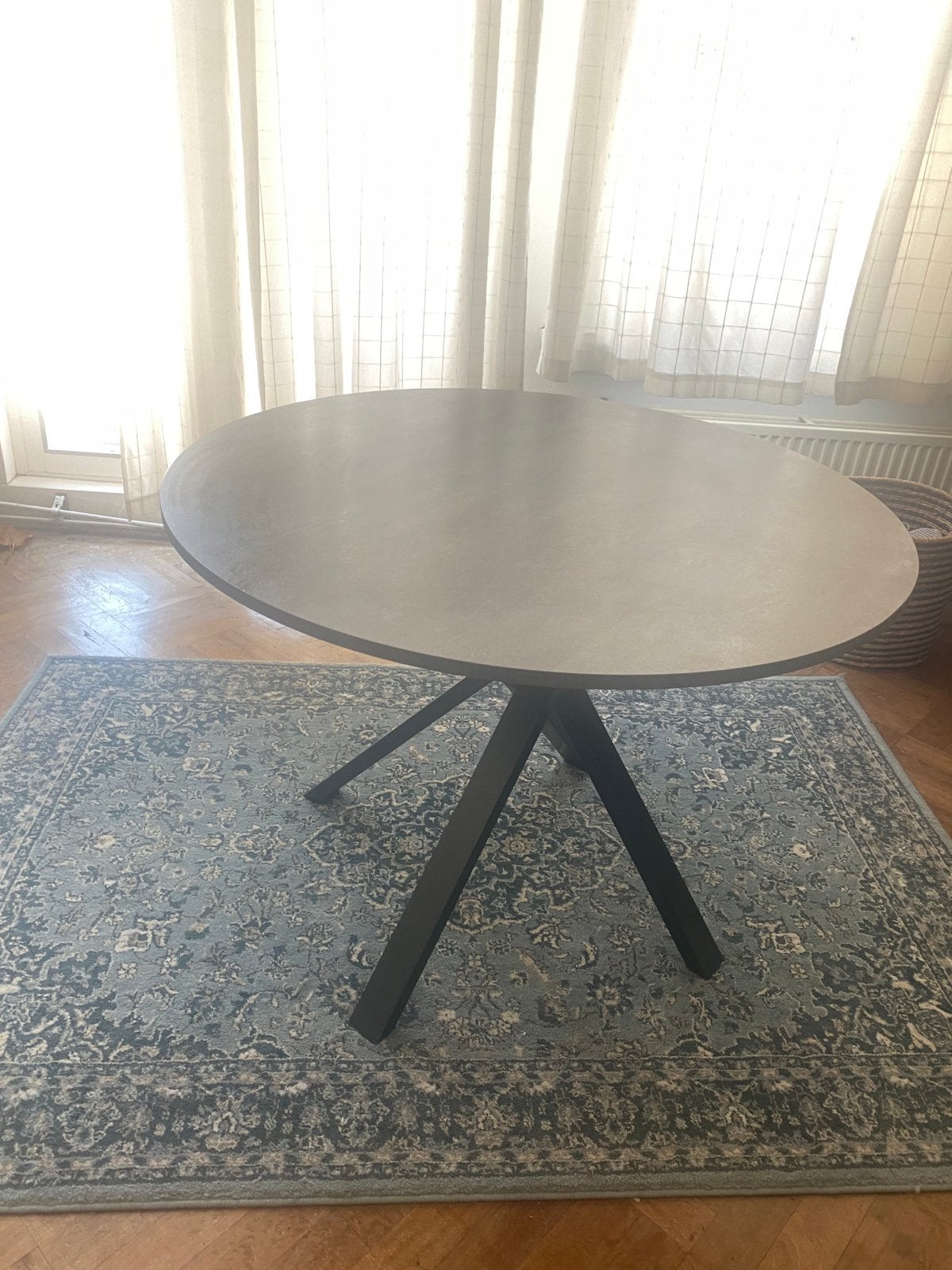 IKEA MARIEDAMM Tafel Donkergrijs 105cm, Huis en Inrichting, Ophalen, Gebruikt, 100 tot 150 cm, Rond