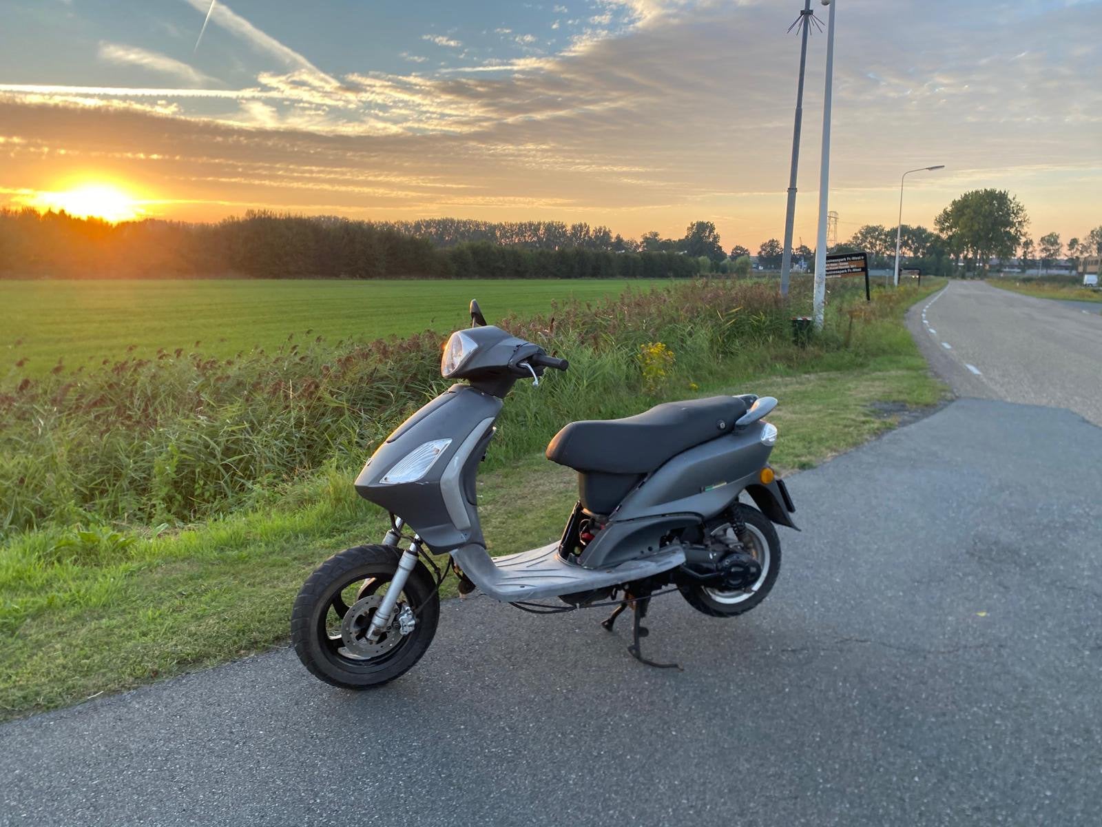 Piaggo fly 2t 70cc, Ophalen, Zo goed als nieuw, Tweetakt