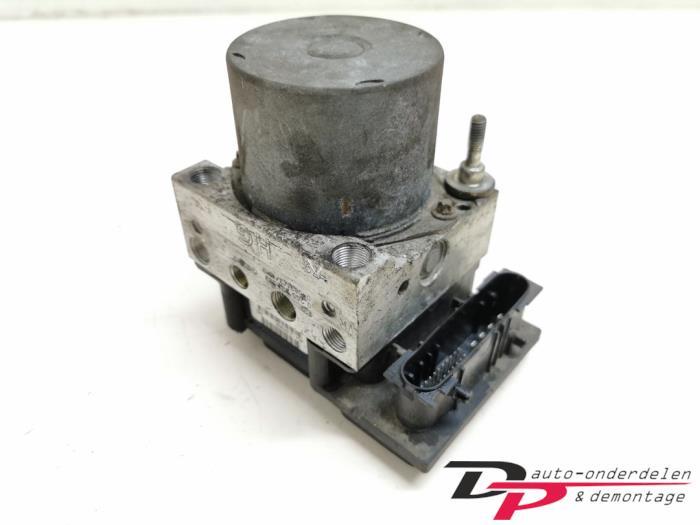 ABS Pomp van een Opel Tigra, Gebruikt, -, -, Opel