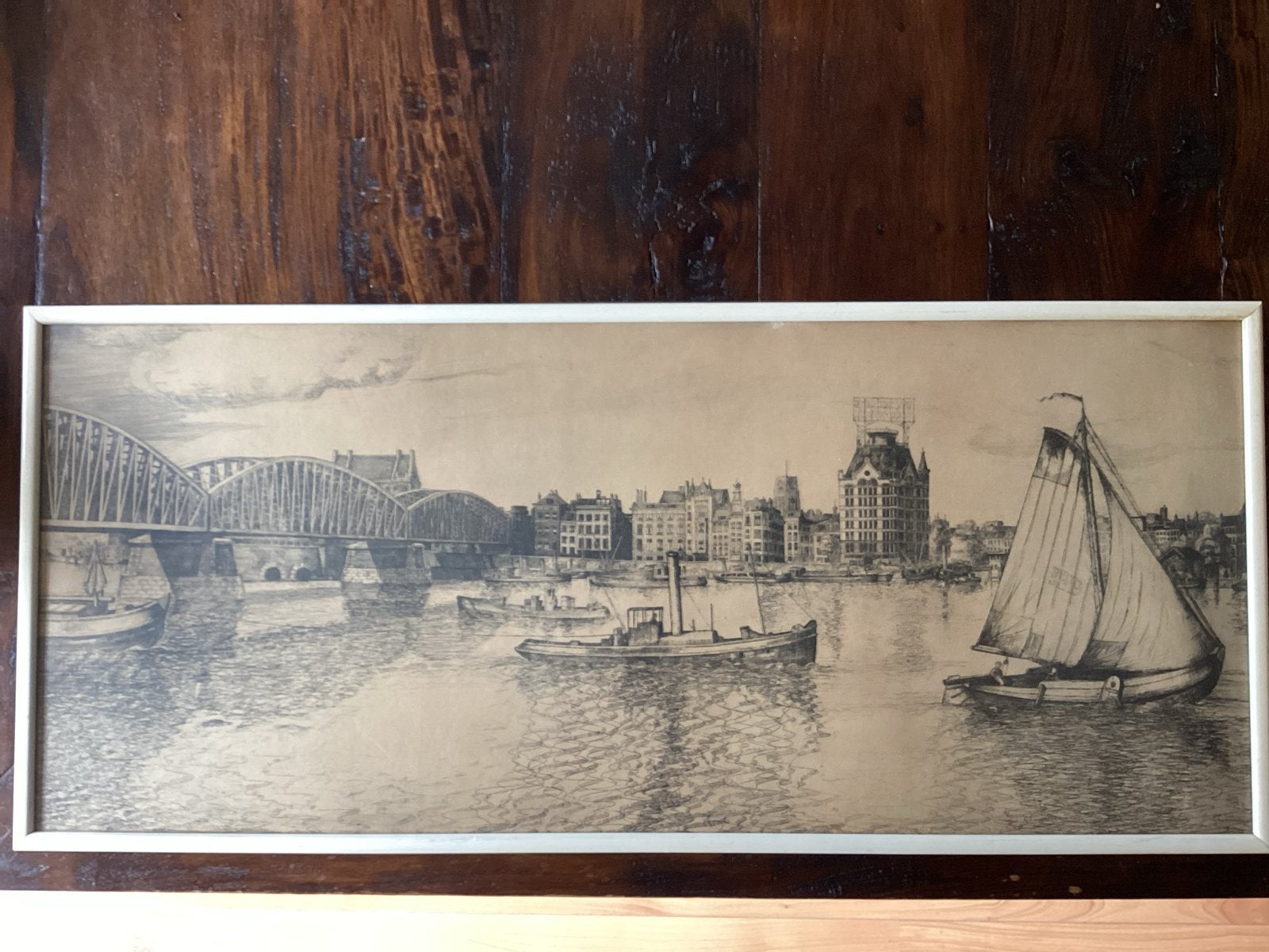 Stadsgezicht Rotterdam met oude maasbrug en witte huis., Antiek en Kunst, Ophalen, Ingelijst, Ets, Stadsgezicht