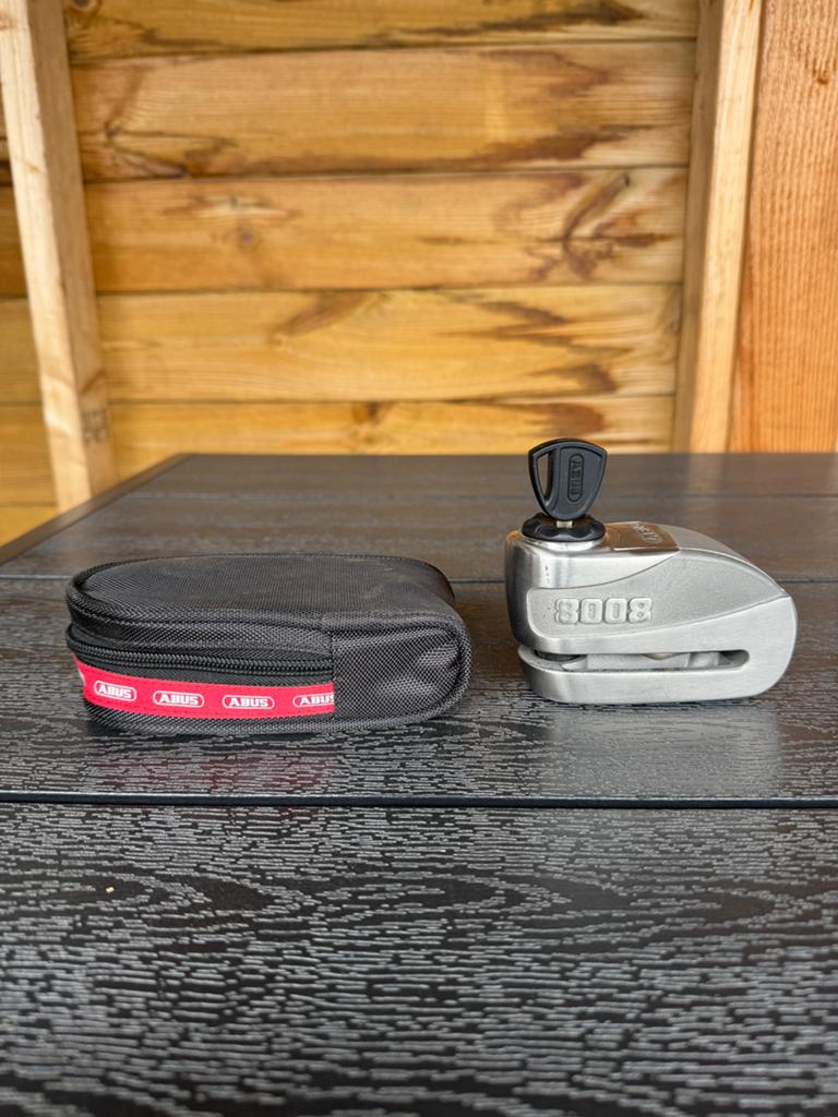 ABUS 8008 Detecto schijfrem slot met Alarm, Ophalen of Verzenden, Zo goed als nieuw