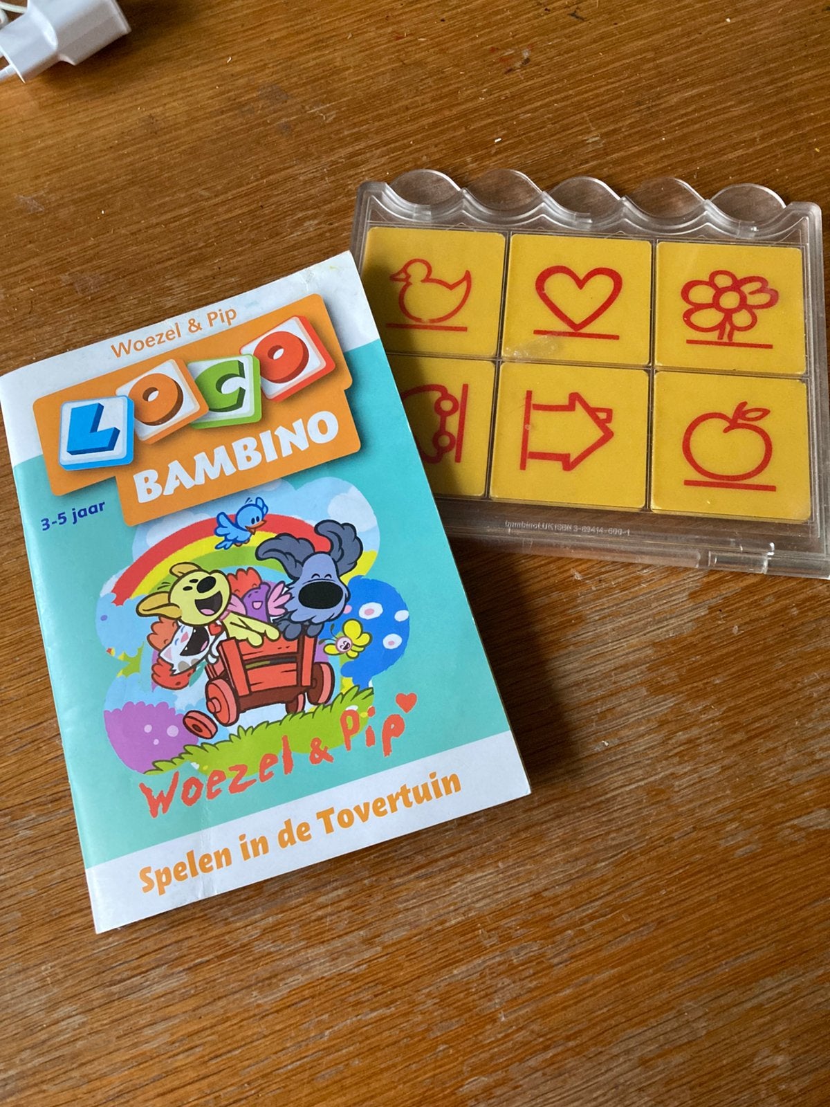 Loco Bambino basisdoos met het boekje Woezel en Pip, Kinderen en Baby's, Ophalen of Verzenden, Gebruikt, Puzzelen