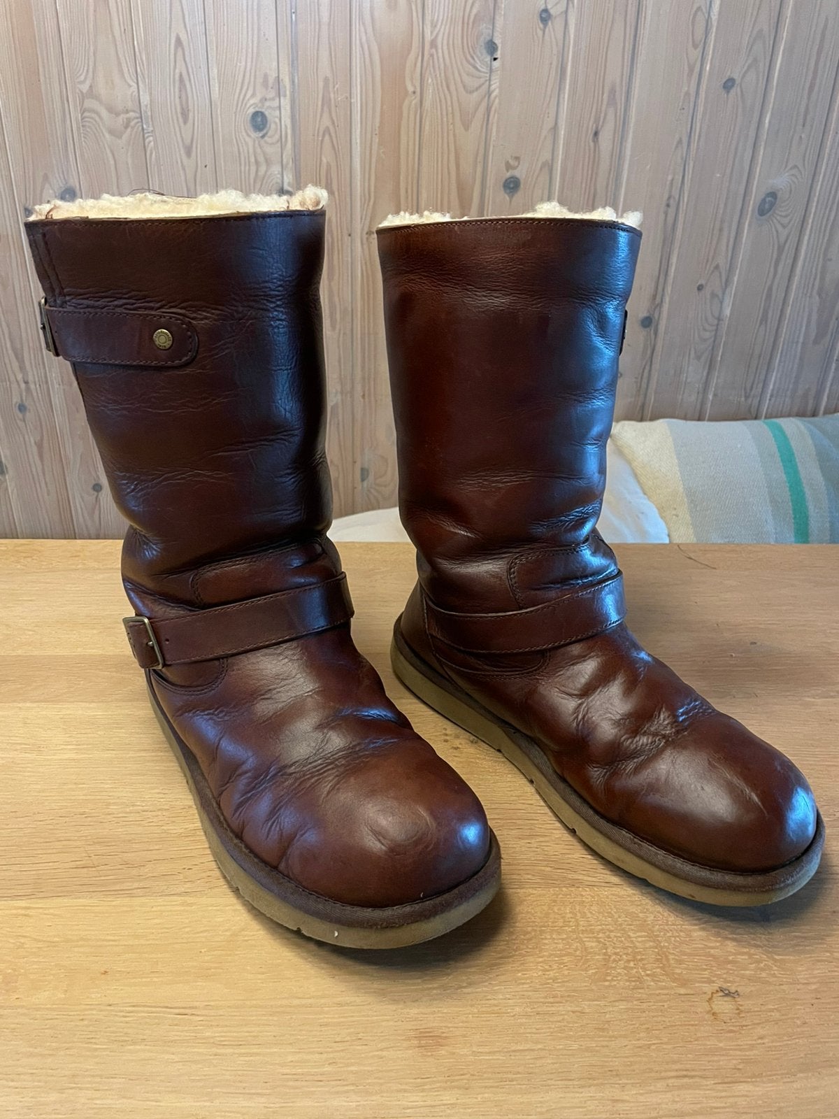 Ugg heren wandel laarzen maat 42, Bruin, Boots, Ophalen of Verzenden, Gedragen