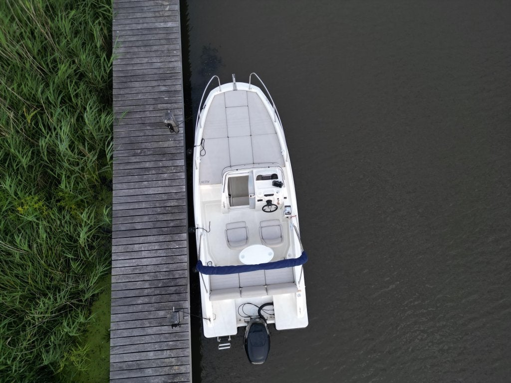 Quicksilver 605 Sundeck - 150 pk Mercury | 65 km/u | 465 hr., 70 pk of meer, Gebruikt, 6 m, 2 m