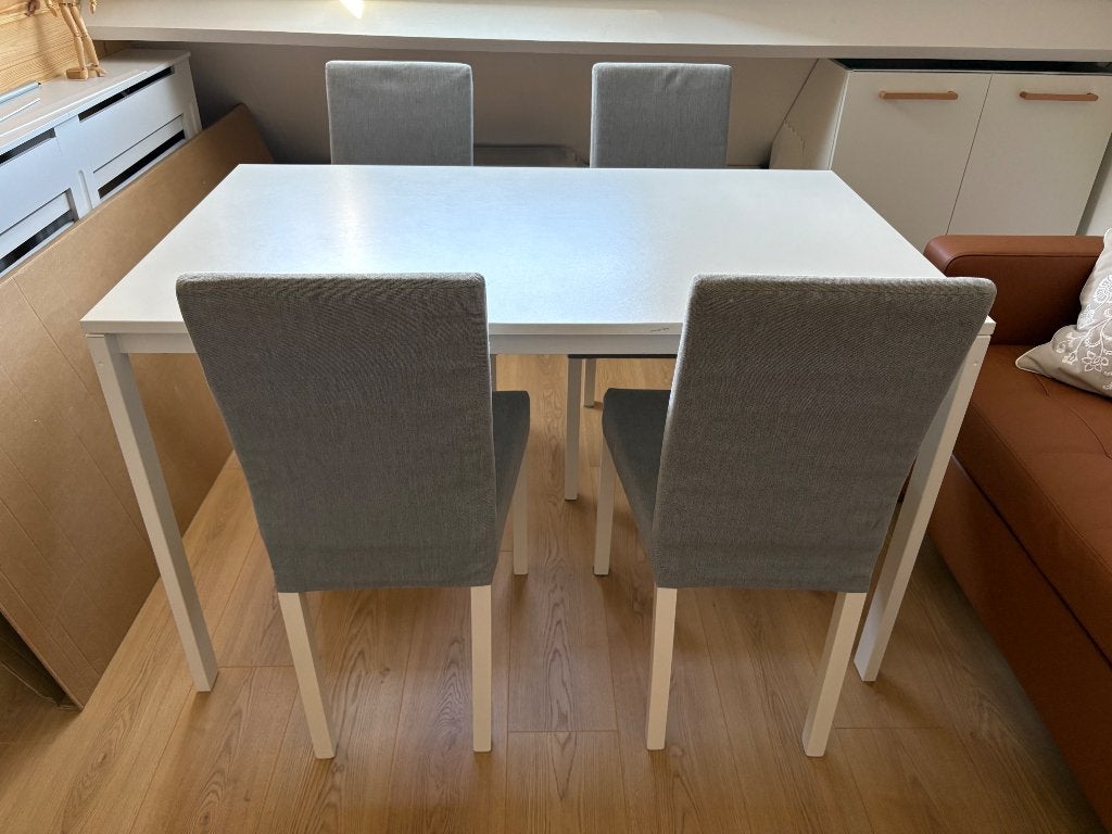Eettafel met 4 stoelen IKEA, Ophalen, 100 tot 150 cm, 50 tot 100 cm, Zo goed als nieuw