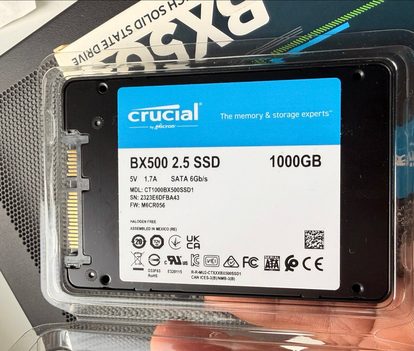 Crucial BX500 SATA SSD 1TB 2.5” - Nieuwstaat, Computers en Software, Intern, Server, Ophalen of Verzenden, Zo goed als nieuw