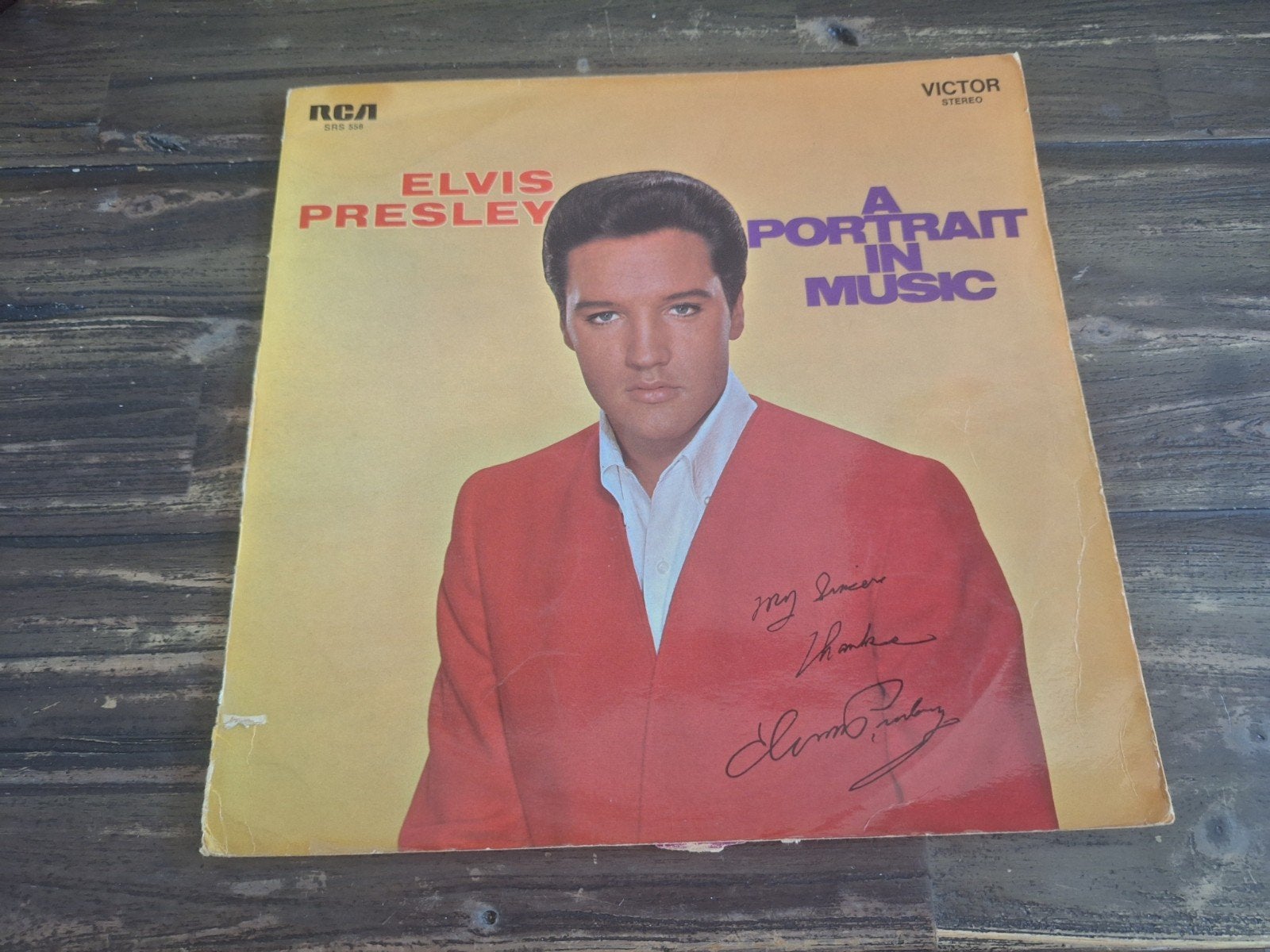 Elvis Presley - A Portrait in Music LP. Kleine tik, LP, Rock, Gebruikt, 12 inch