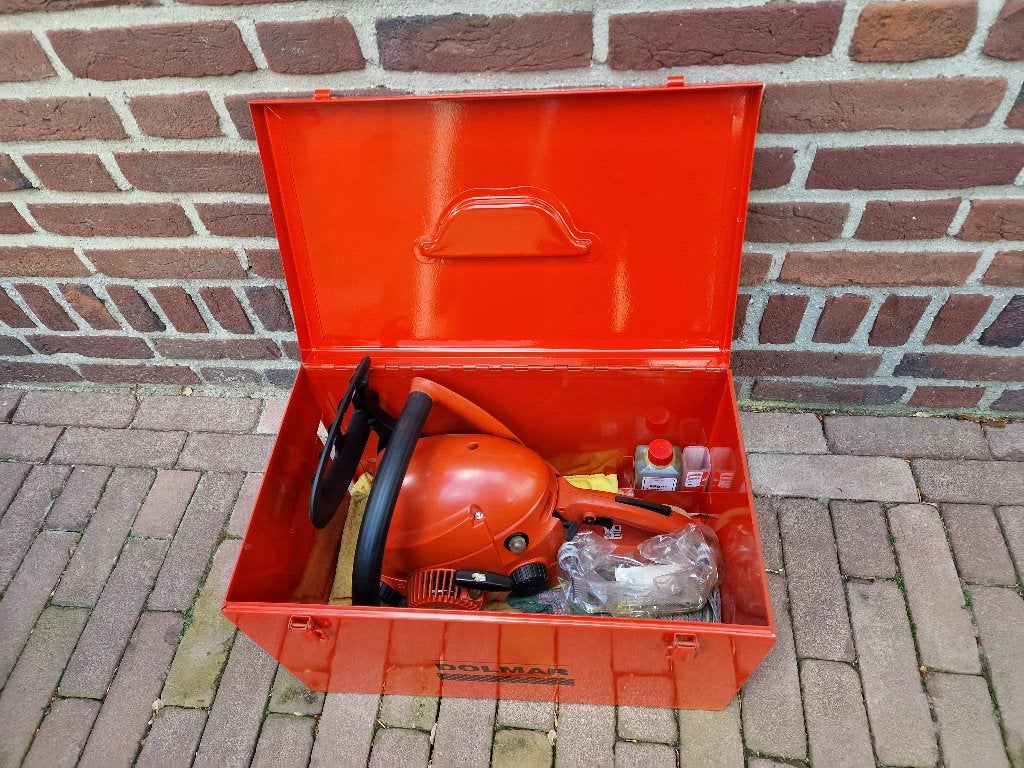 Dolmar benzine kettingzaag in metalen kist, Ophalen, Zo goed als nieuw, Overige soorten, Dolmar