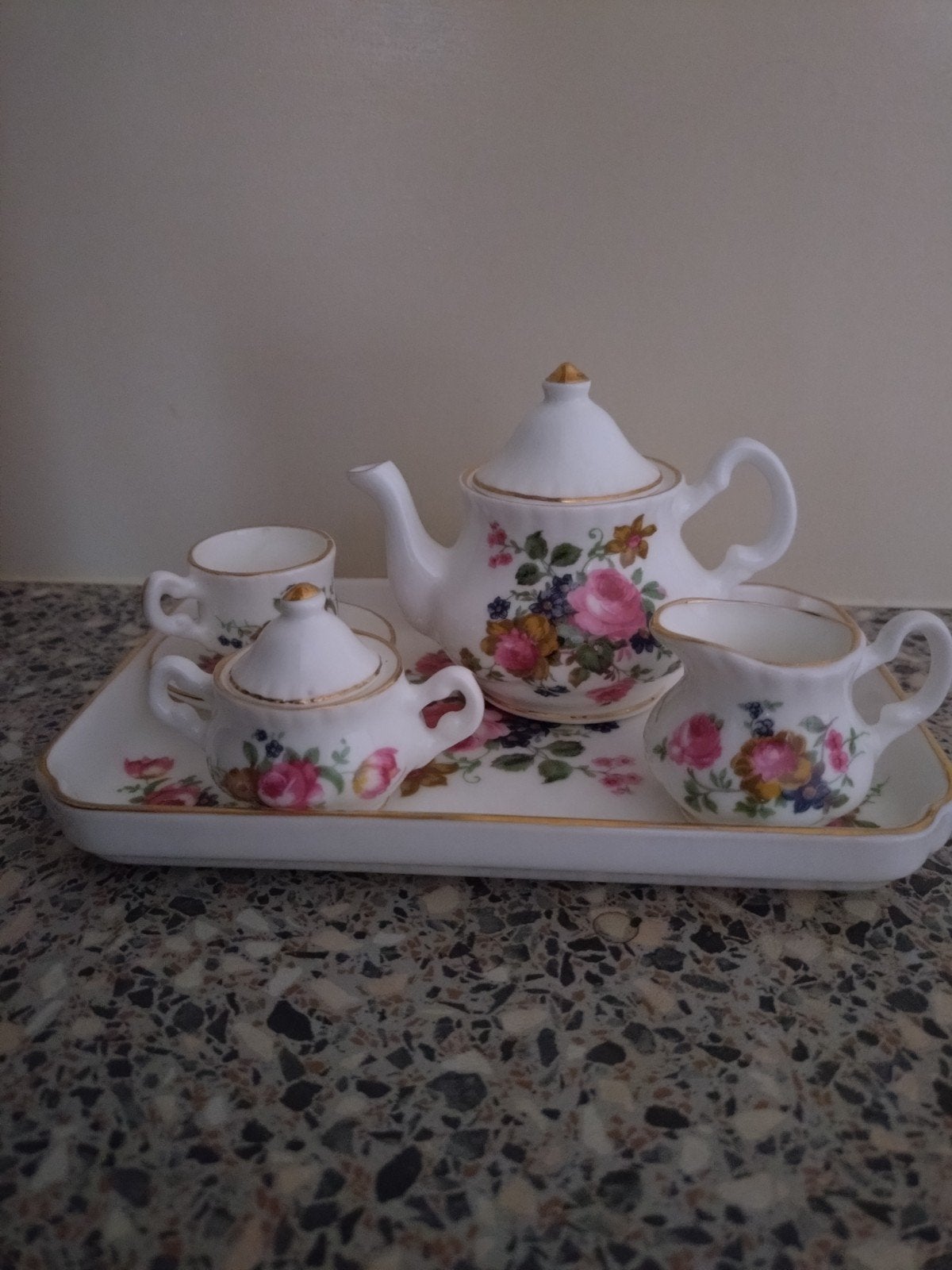 Mini serviesje. Bone China., Ophalen of Verzenden