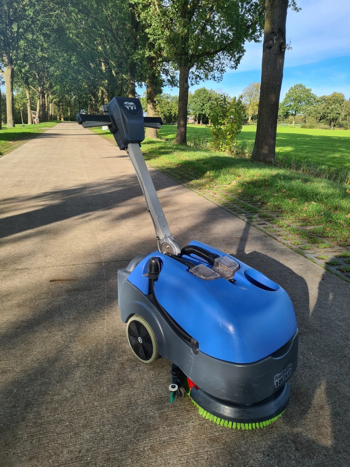 Numatic TTB 1840, schrobzuigmachine, schrobmachine, Ophalen, Zo goed als nieuw, Schrobmachine