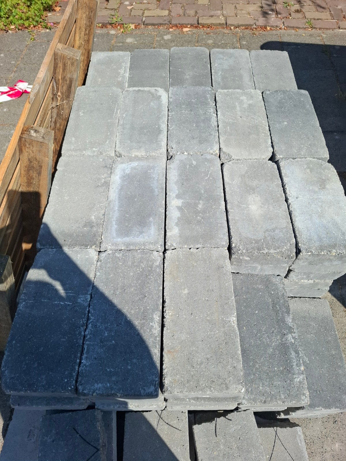 Sierbestrating. Restpartij getrommelde stenen (nieuw), Ophalen, Nieuw, Beton, Klinkers