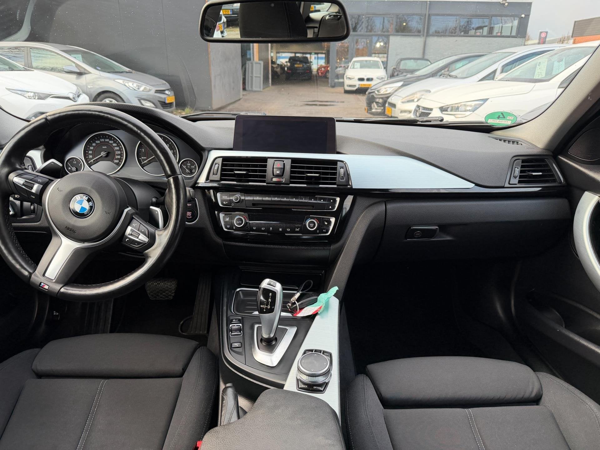 BMW 3-serie 328i M Sport Edition High Executive AUT|NAV|CAM!, Auto's, BMW, Automaat, Gebruikt, Euro 6, 4 cilinders