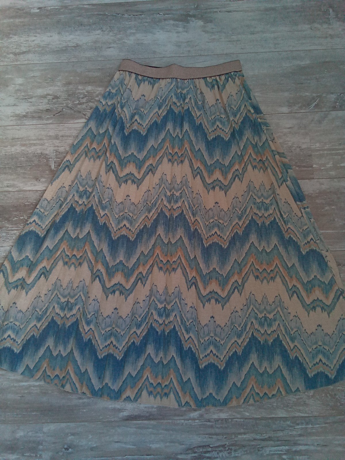 Mooie nieuwe zomerrok maat M met goudkleurige band, Ophalen of Verzenden, Nieuw, Maat 38/40 (M), Meerkleurig