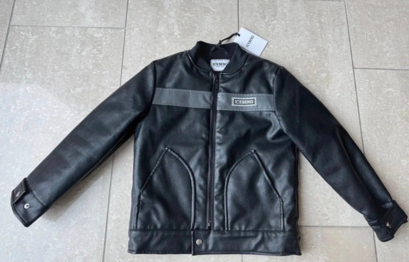 ICE Iceberg Jongens Jas Zwart Maat 6 (116) NIEUW, Ophalen of Verzenden, Nieuw, Jongen, Jas