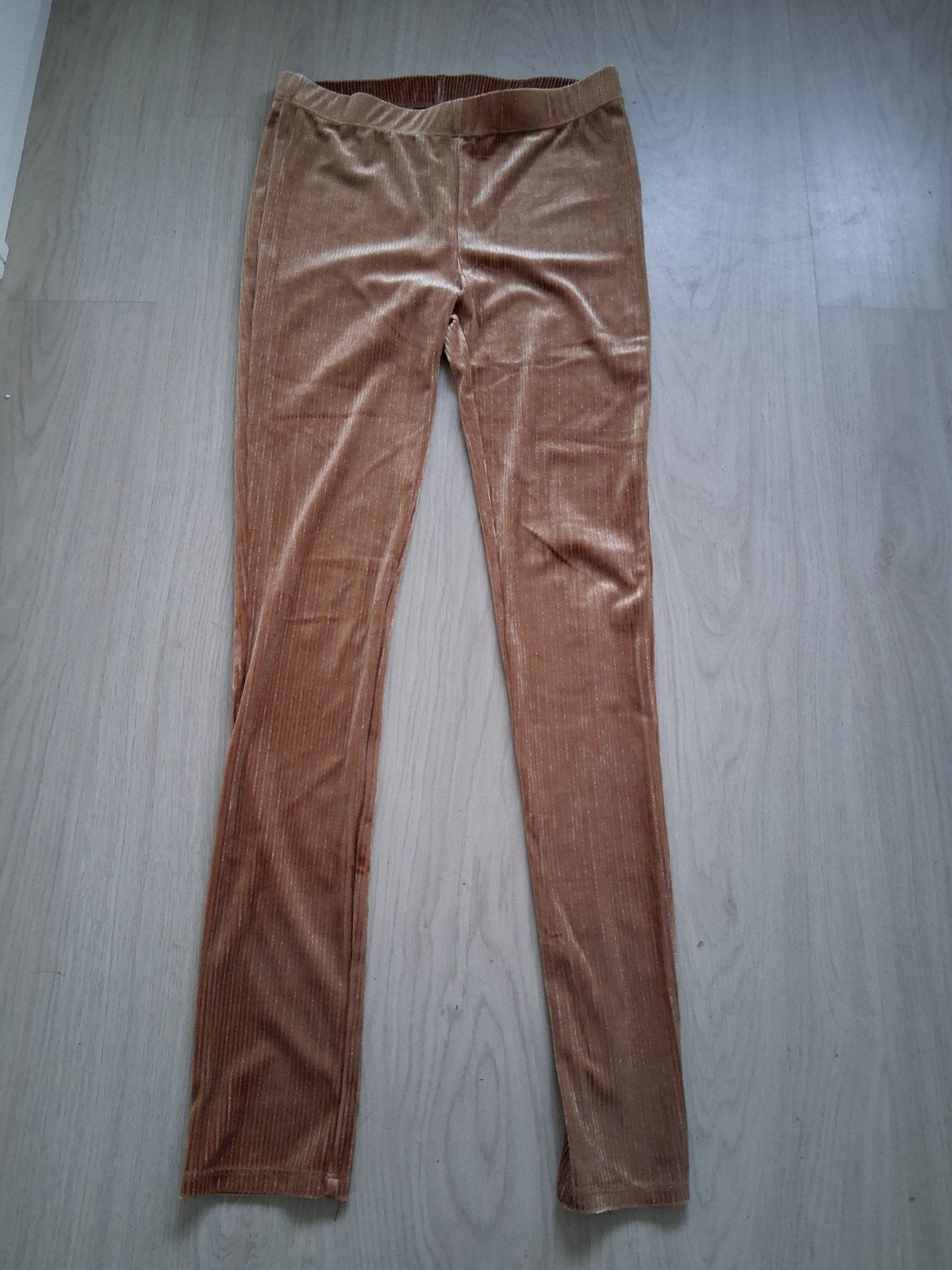 Gouden ribfluwelen legging, Kinderen en Baby's, Kinderkleding | Maat 158, Broek, Meisje, Nieuw, Ophalen of Verzenden