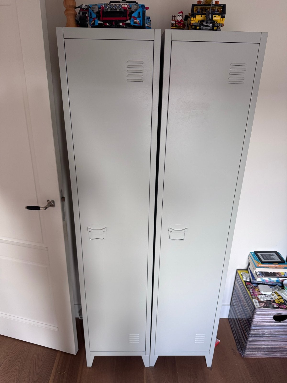 Set van 4 metalen kledingkasten/lockers - Grijs, Ophalen, Minder dan 50 cm, Zo goed als nieuw, Metaal