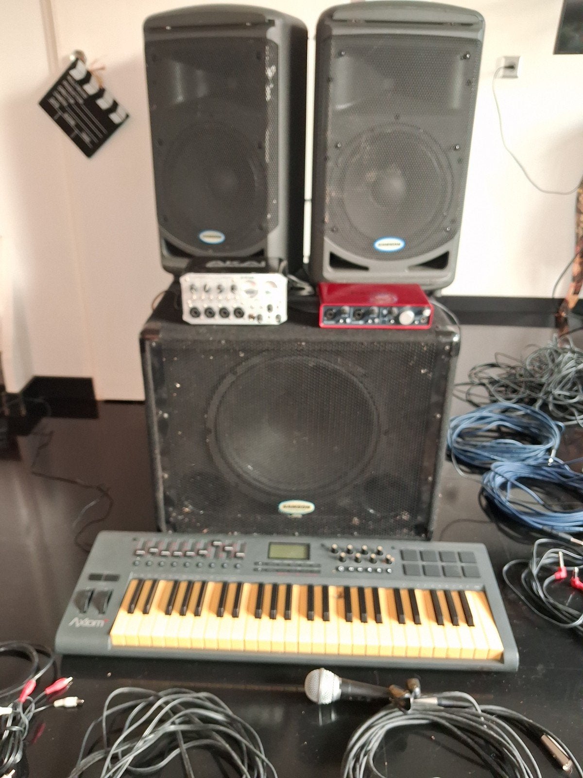 samson expedities db1500a focusrite akai axiom 49, Ophalen, Minder dan 500 watt
