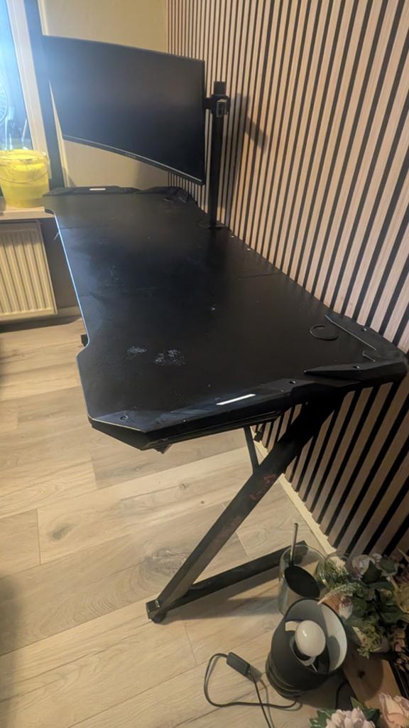 Gameboro 120 FPS Monitor met Houder en Stekker, Computers en Software, Monitoren, Gaming, Gebruikt, 101 t/m 150 Hz, In hoogte verstelbaar