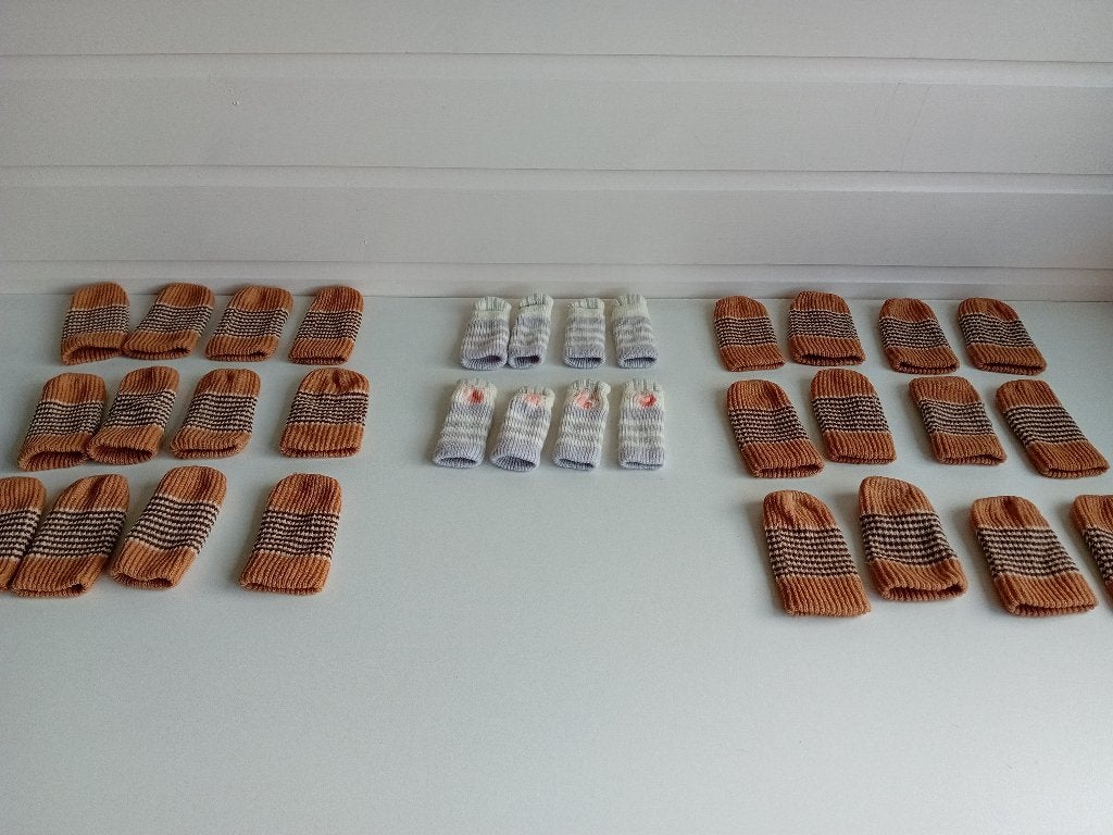Stoel Sokken, Huis en Inrichting, Stoelen, Bruin, Ophalen of Verzenden, Zo goed als nieuw, Stof