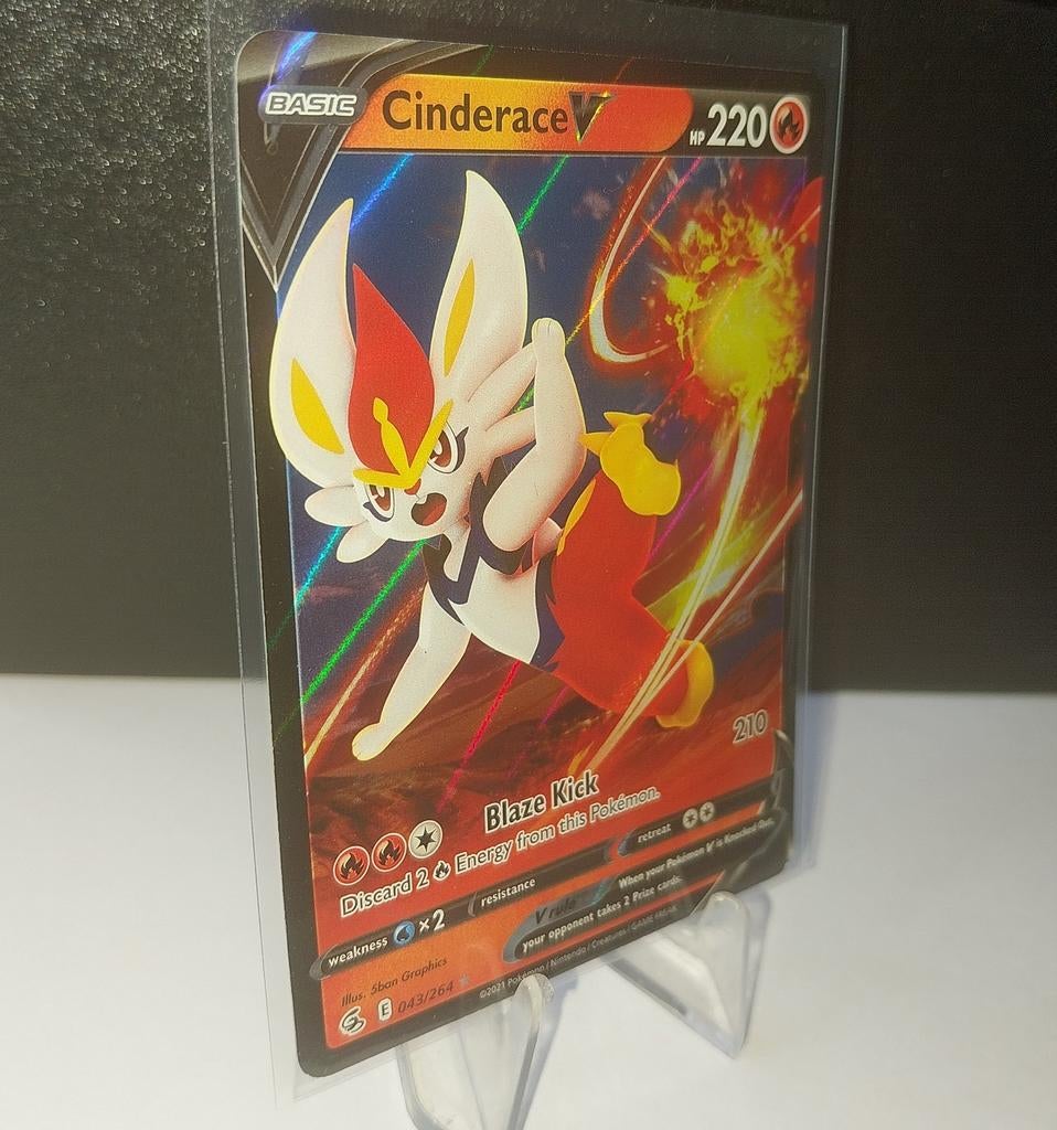 Cinderace V (043/264) Pokémon Kaart - Fusion Strike, Ophalen of Verzenden, Zo goed als nieuw, Losse kaart, Foil