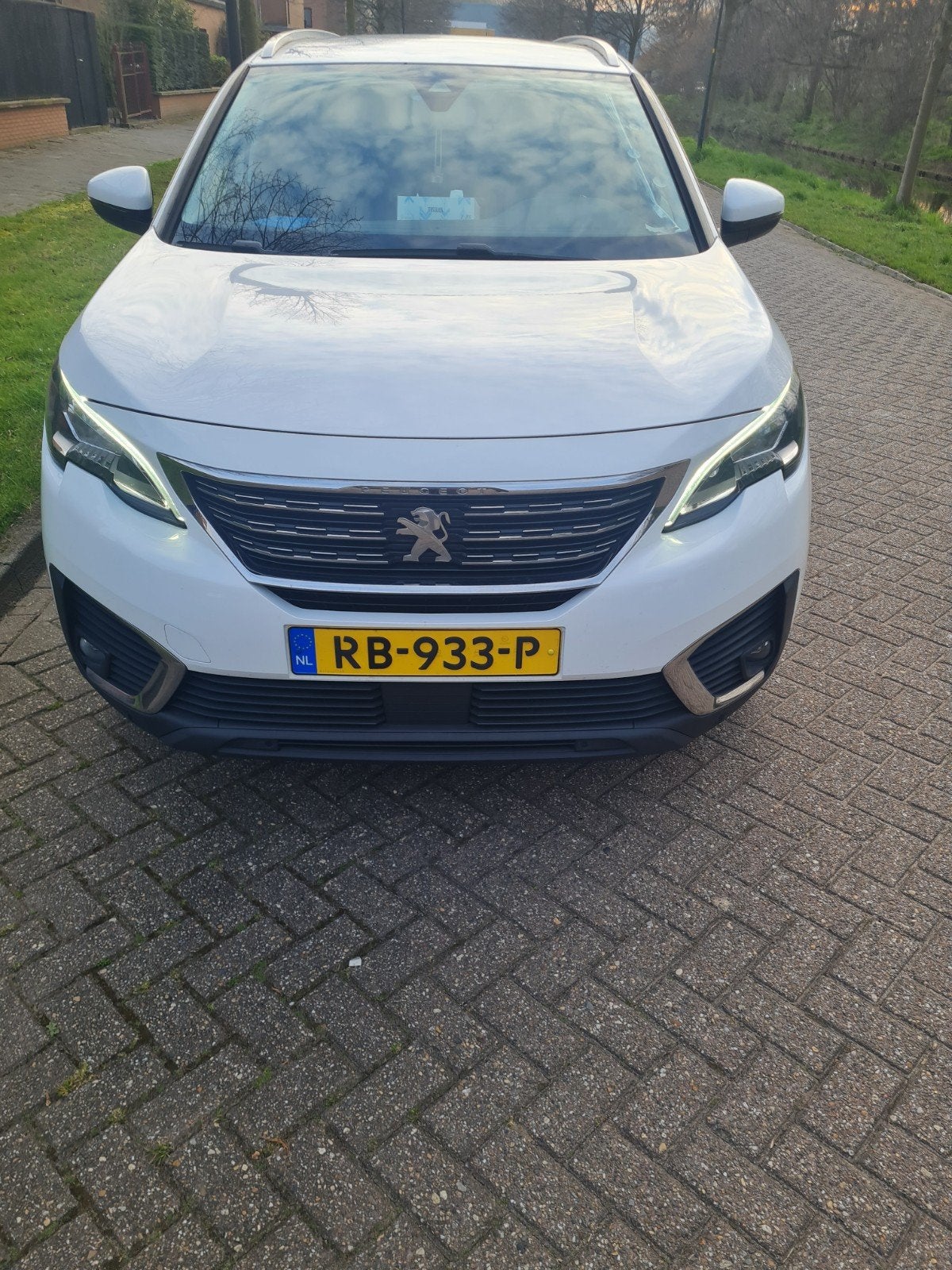 Peugeot 5008 1.2 Puretech 130pk S&S Eat6 2017 Wit, Stof, 1199 cc, 7 stoelen, Wit