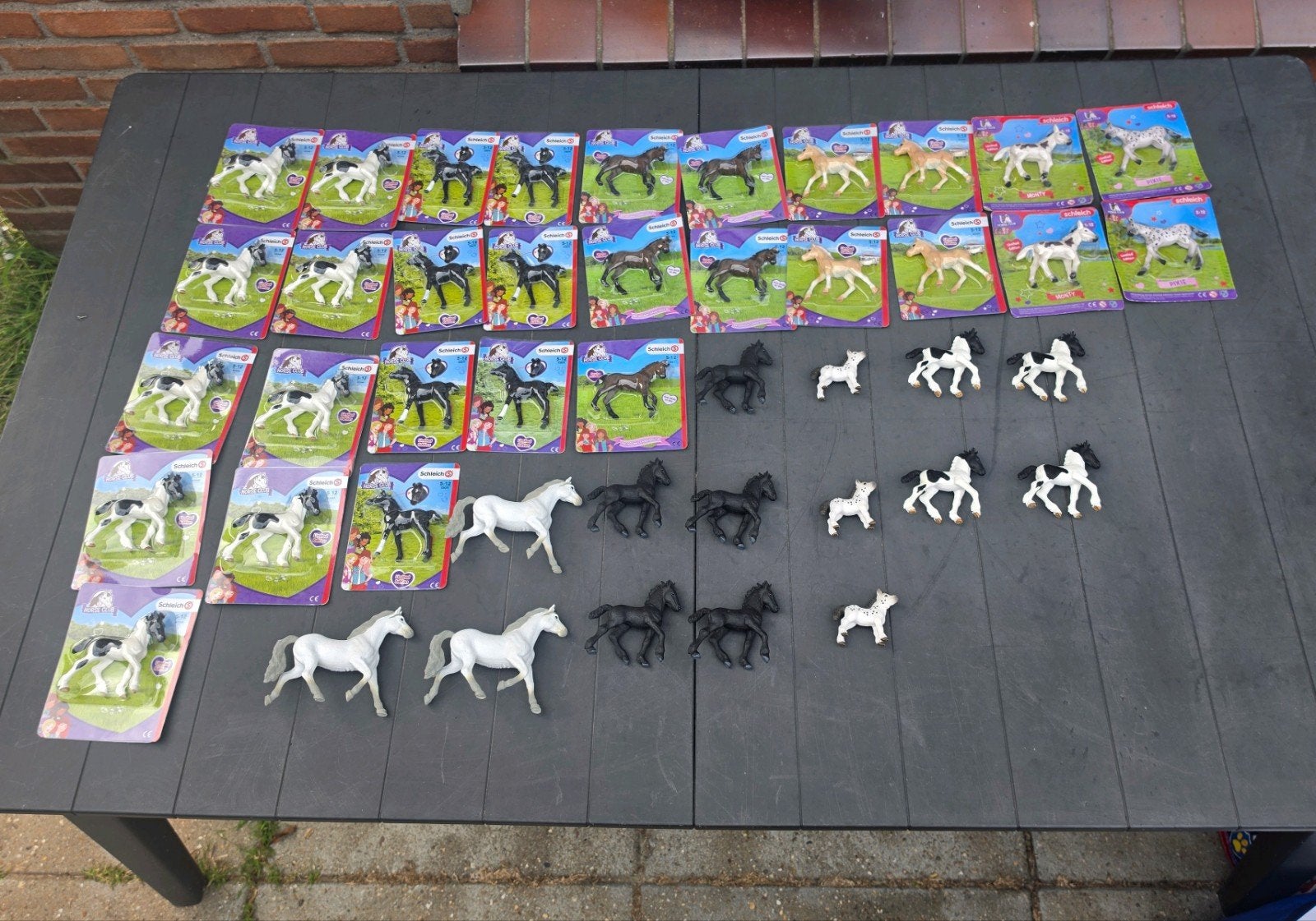 Verschillende Schleich tijdschrift veulens, Verzamelen, Dierenverzamelingen, Ophalen of Verzenden, Nieuw, Paard, Beeldje of Figuurtje