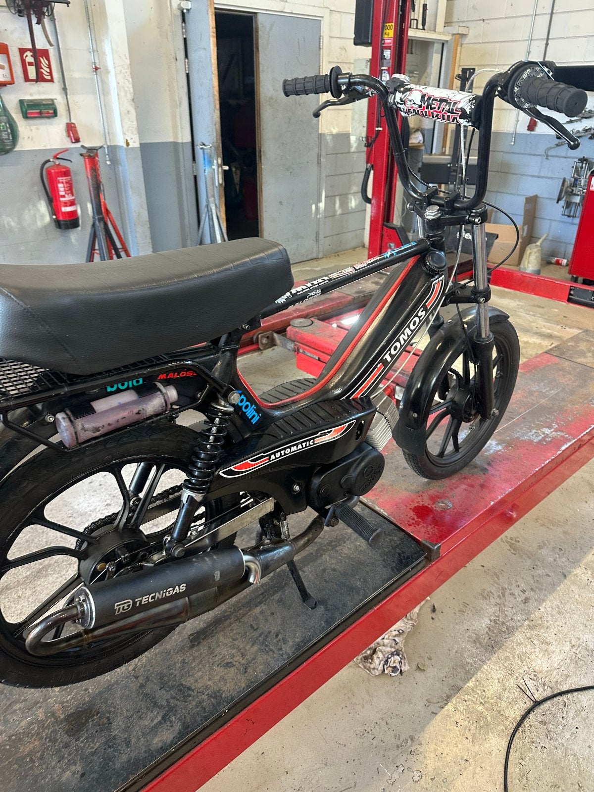Tomos met 65cc Airsal, 15/15 carb en Tecnigas uitlaat, Fietsen en Brommers, Ophalen, Gebruikt, Standard