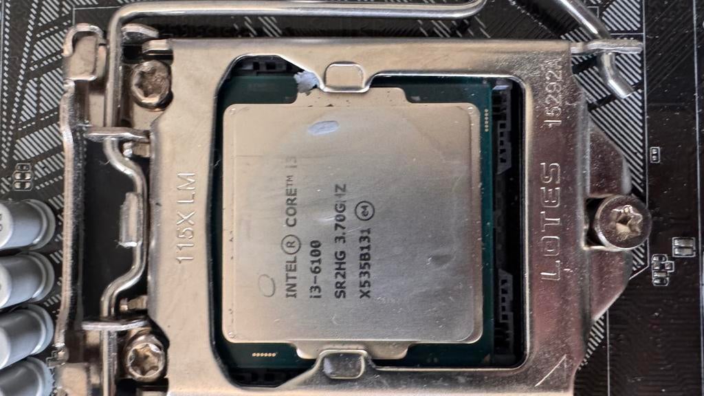 Motherboard, Computers en Software, Ophalen of Verzenden, Zo goed als nieuw, DDR3