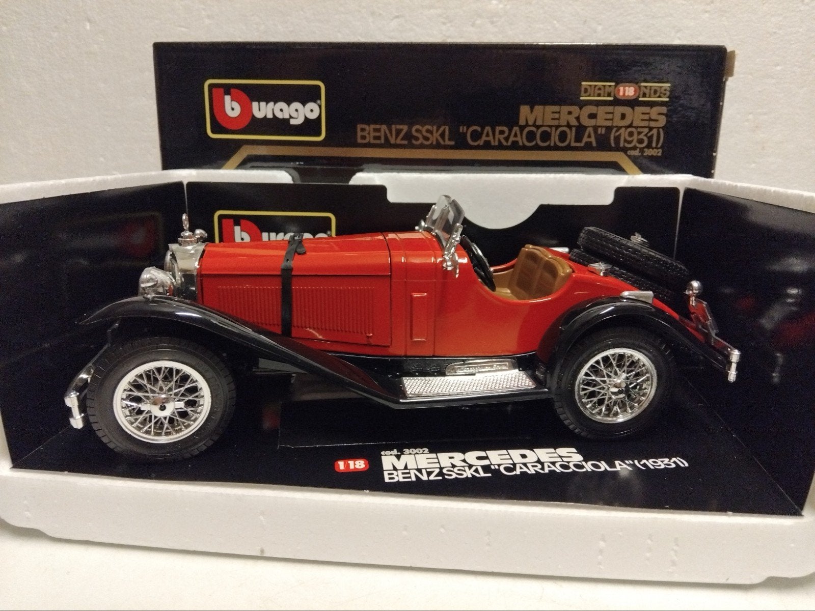Mercedes Benz SSKL ' CARACCIOLA ' red 1931 Bburago 1:18 KRD, Ophalen of Verzenden, Zo goed als nieuw, Auto, Overige merken