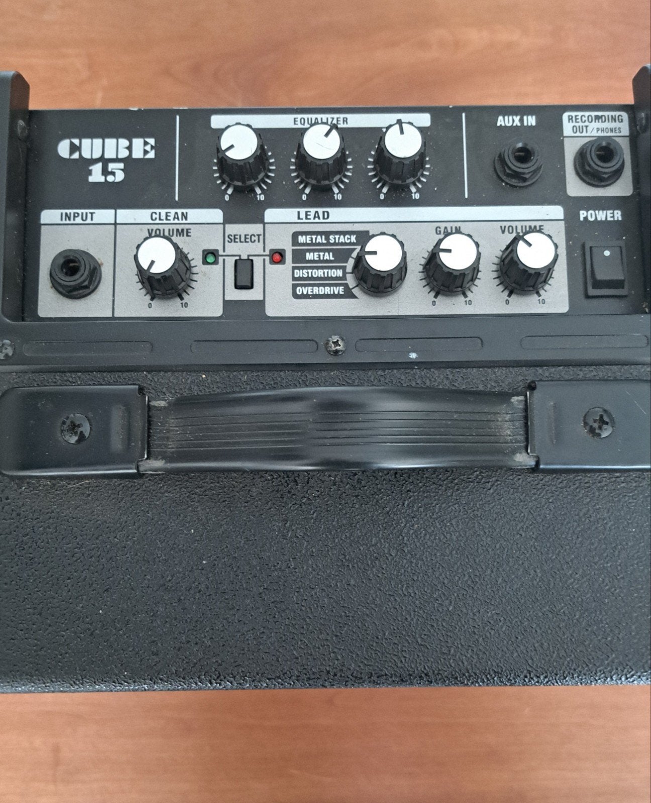 Roland Cube 15 gitaarversterker, Muziek en Instrumenten, Ophalen, Zo goed als nieuw, Gitaar, Minder dan 50 watt
