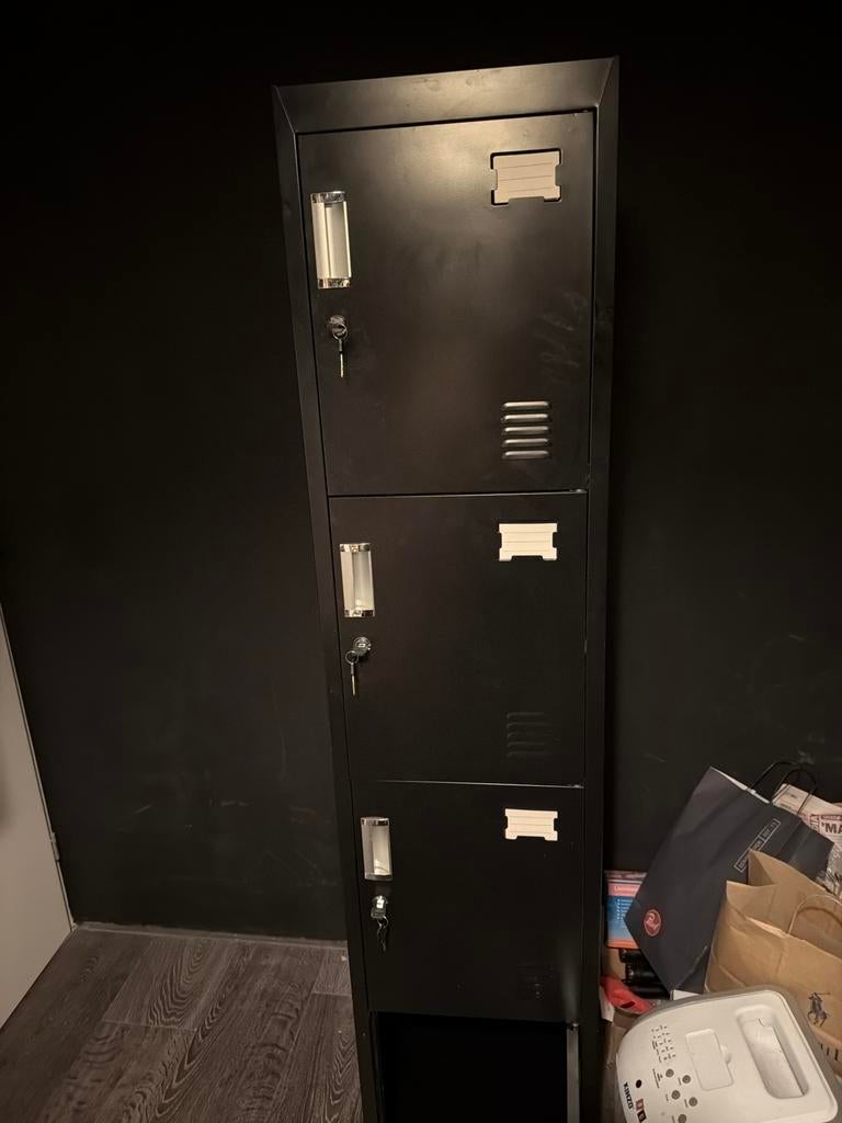 Mooie nette zwarte locker met 4 sloten, Ophalen of Verzenden, Zo goed als nieuw