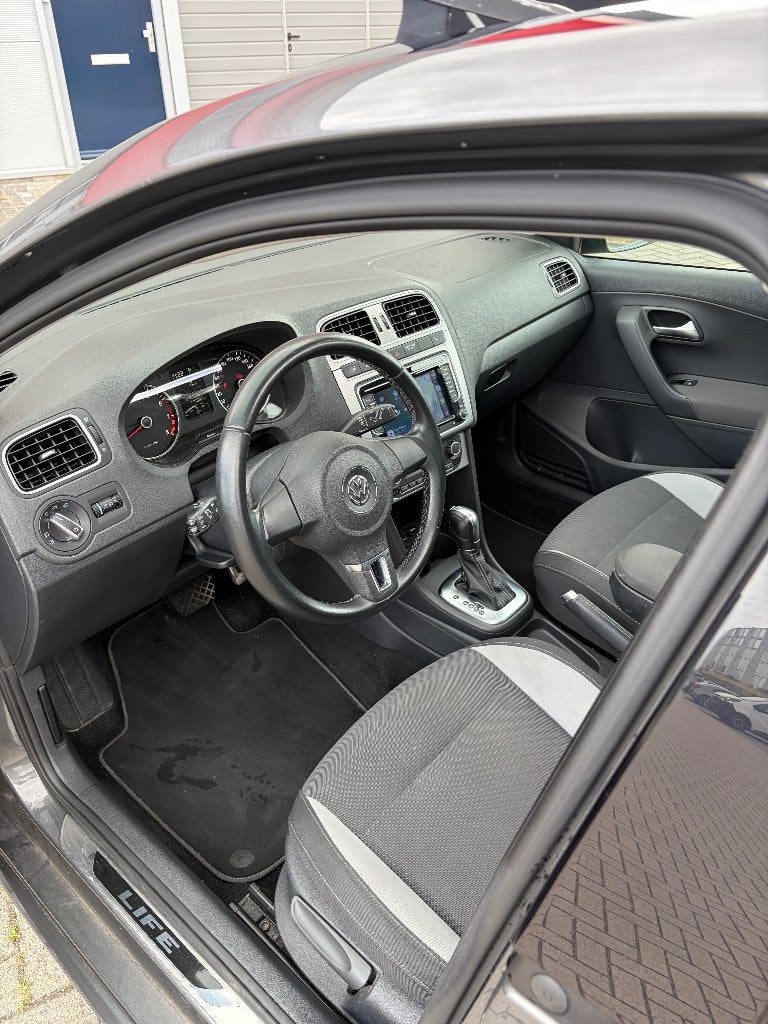 Foto 11 van Volkswagen Polo 1.2 TSI DSG Pano Apple Carplay 2014 Grijs