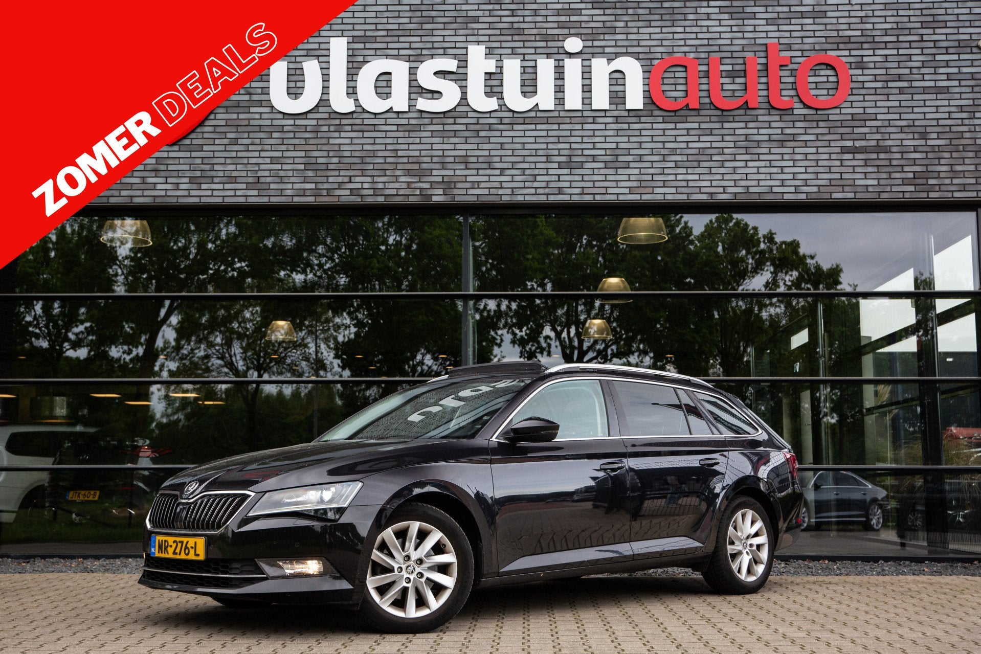 Skoda Superb Combi 1.6 TDI Ambition Business , Panoramadak,, Auto's, Skoda, Stof, Gebruikt, 4 cilinders, Zwart