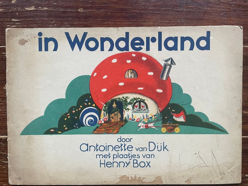 Antoinette van Dijk In Wonderland 1935, Boeken, Ophalen of Verzenden, Gelezen, Antoinette van Dijk, Prentenboek