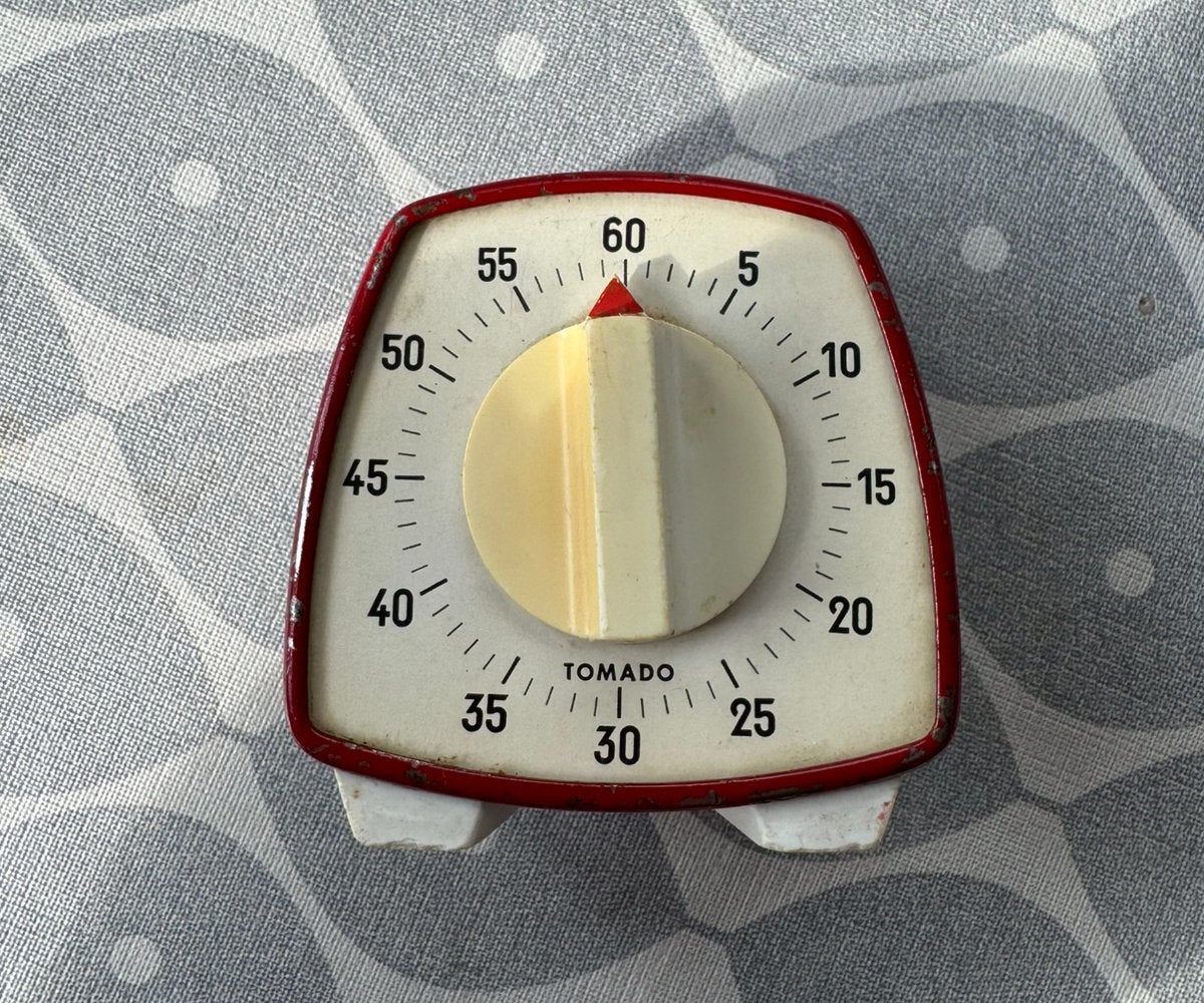 Vintage Tomado kookwekker 60 min – rood/crème retro, Ophalen of Verzenden, Metaal, Rood, Overige merken