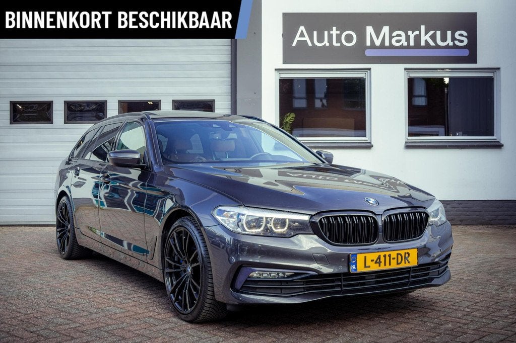 BMW 5-serie Touring 530i xDrive Sportline|Pano|Harman/Kardon, Auto's, Automaat, 1998 cc, 15 km/l, Gebruikt