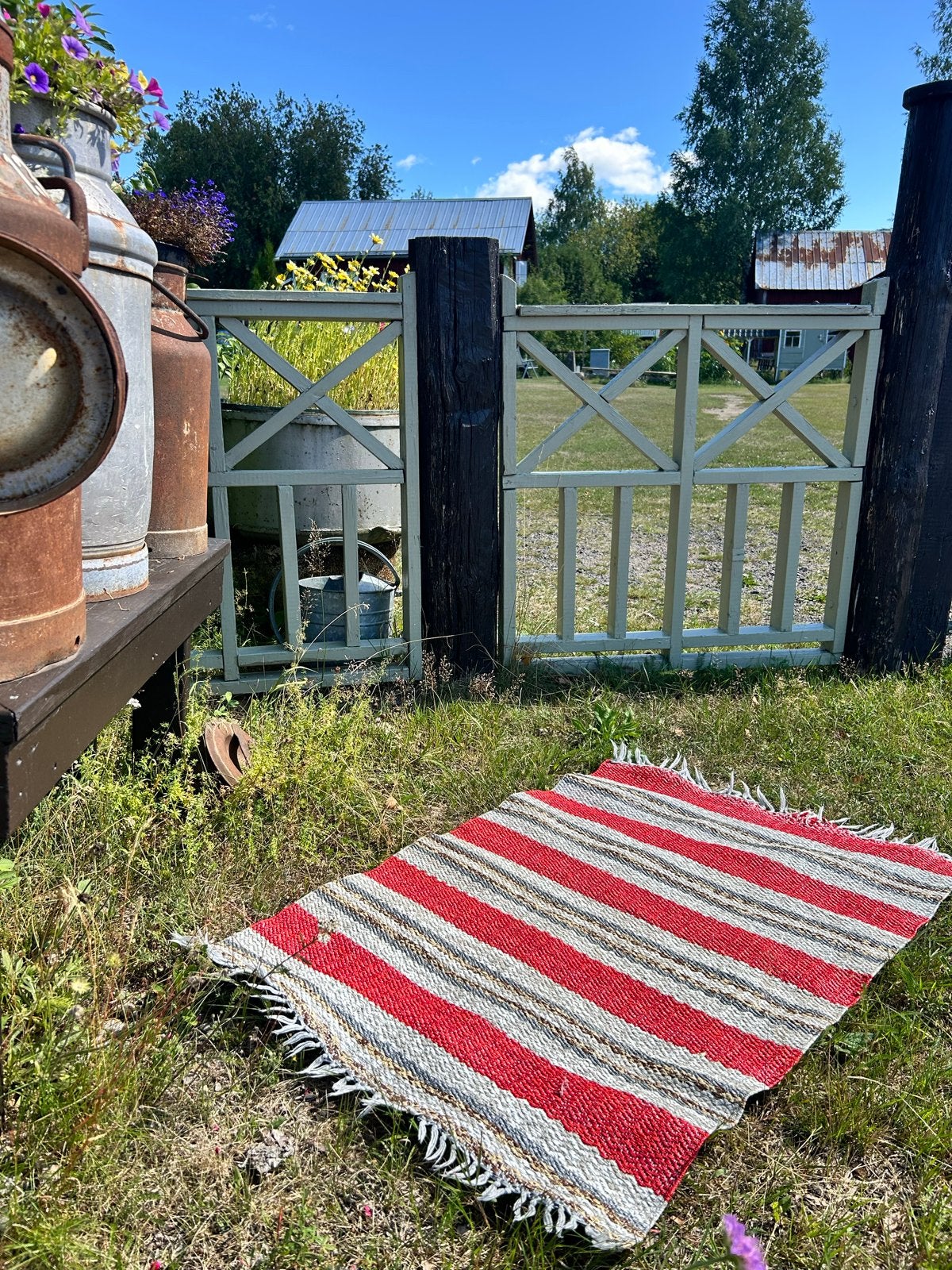 Zweedse handgemaakte plastic loper - Rood/Wit gestreept, Retro, Minder dan 50 cm, Scandinavisch, 100 tot 150 cm
