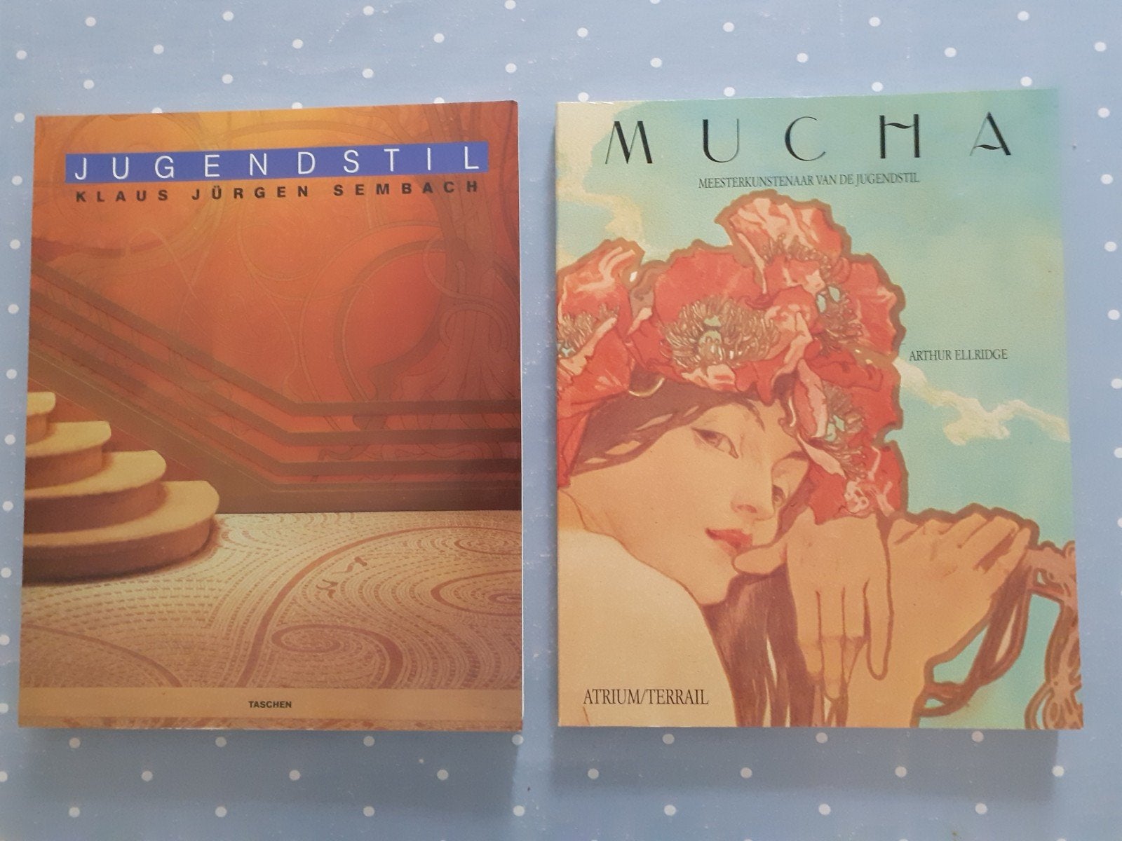 MUCHA Meesterkunstenaar Jugendstil / JUGENDSTIL - utopie, Ophalen of Verzenden, Zo goed als nieuw