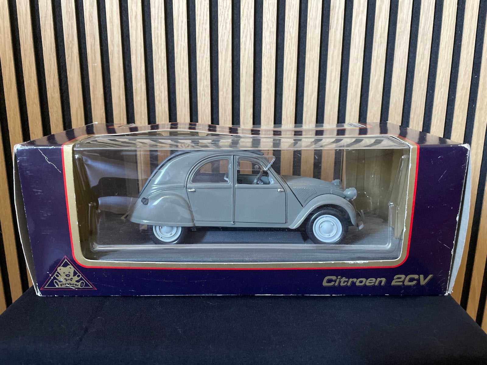 Citroën 2CV schaalmodel 1:18 - Premium Edition, Hobby en Vrije tijd, Modelauto's | 1:18, Ophalen of Verzenden, Zo goed als nieuw