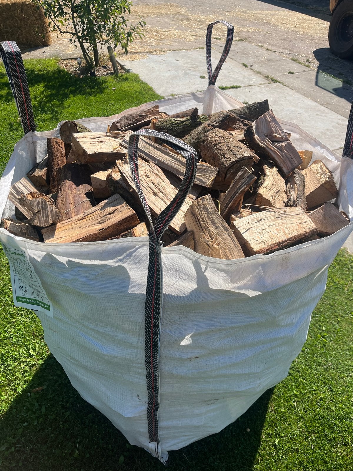 Droog brandhout (eik, es, beuk en haagbeuk), Tuin en Terras, Haardhout, Minder dan 3 m³, Ophalen of Verzenden, Overige houtsoorten