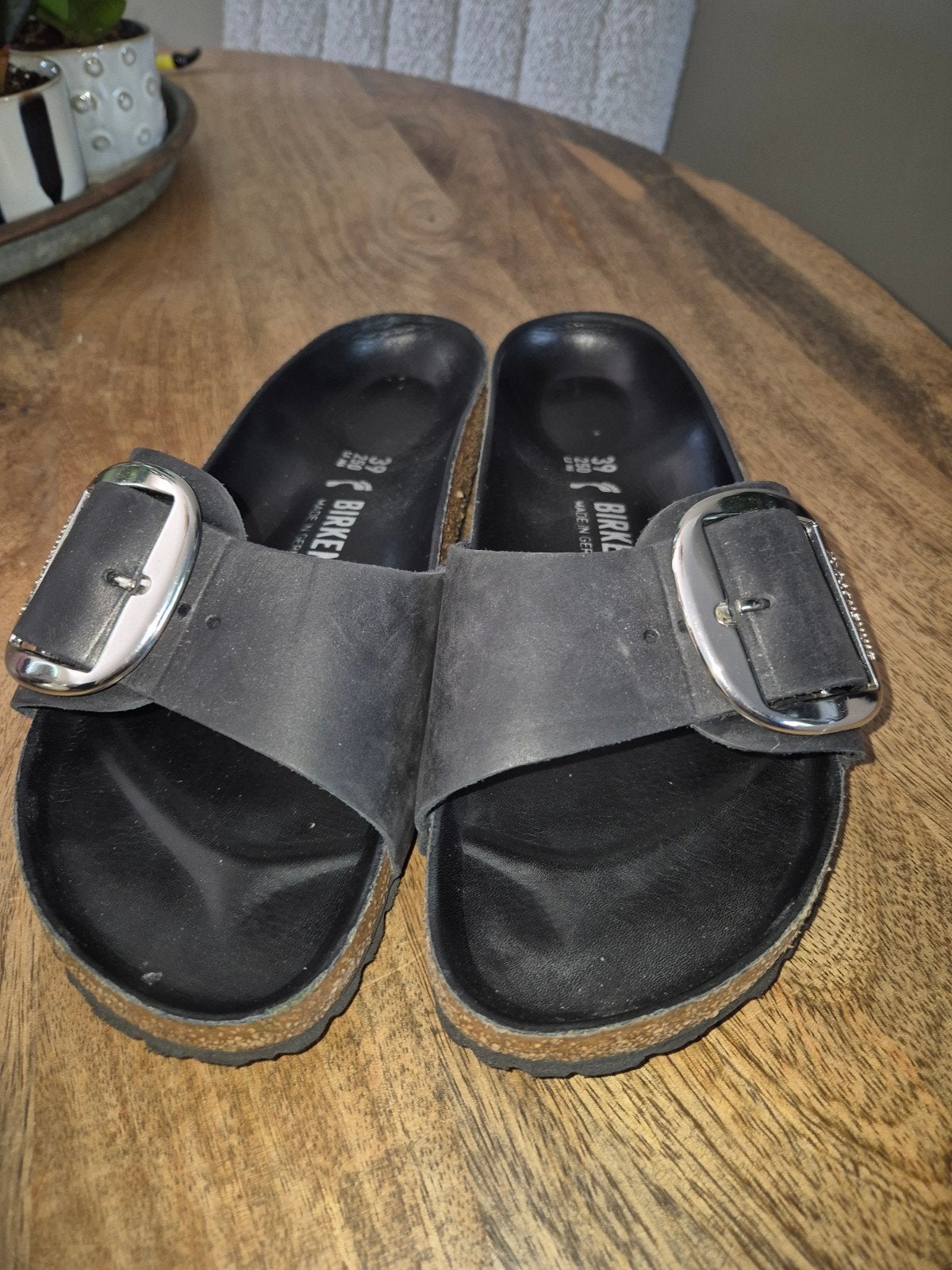 Birkenstock Madrid Big Buckle slippers maat 39 zgan, Kleding | Dames, Schoenen, Slippers, Zwart, Ophalen of Verzenden, Zo goed als nieuw
