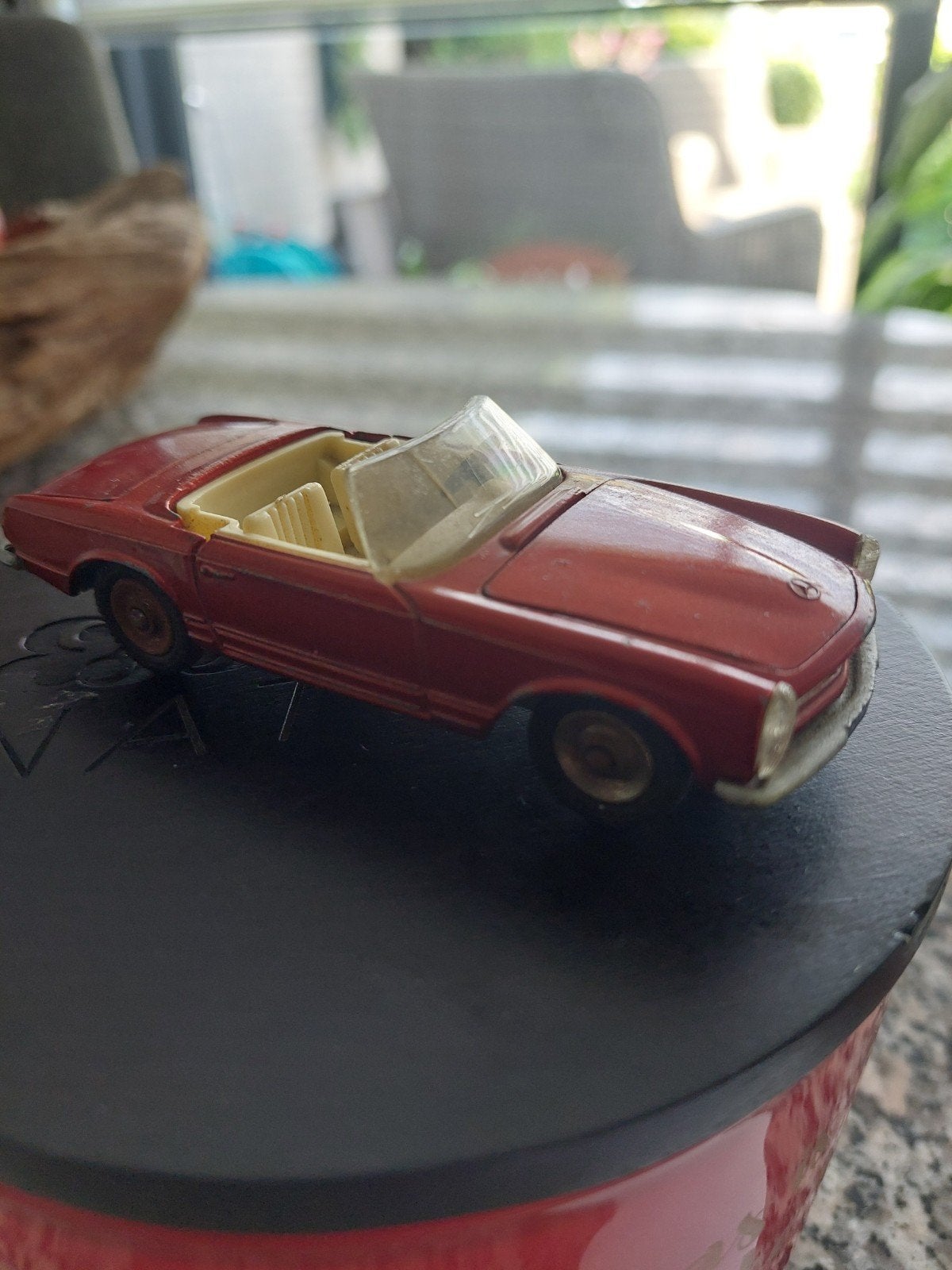 DINKY TOYS: MERCEDES-BENZ 230 SL CABRIOLET  NO 516., Ophalen of Verzenden, Auto, Dinky Toys