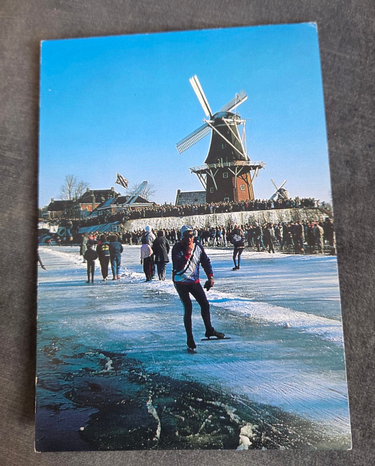 Ansichtkaart Schaatsen Molen Kinderpostzegels 1992, Verzamelen, Verzenden, 1980 tot heden, Gelopen