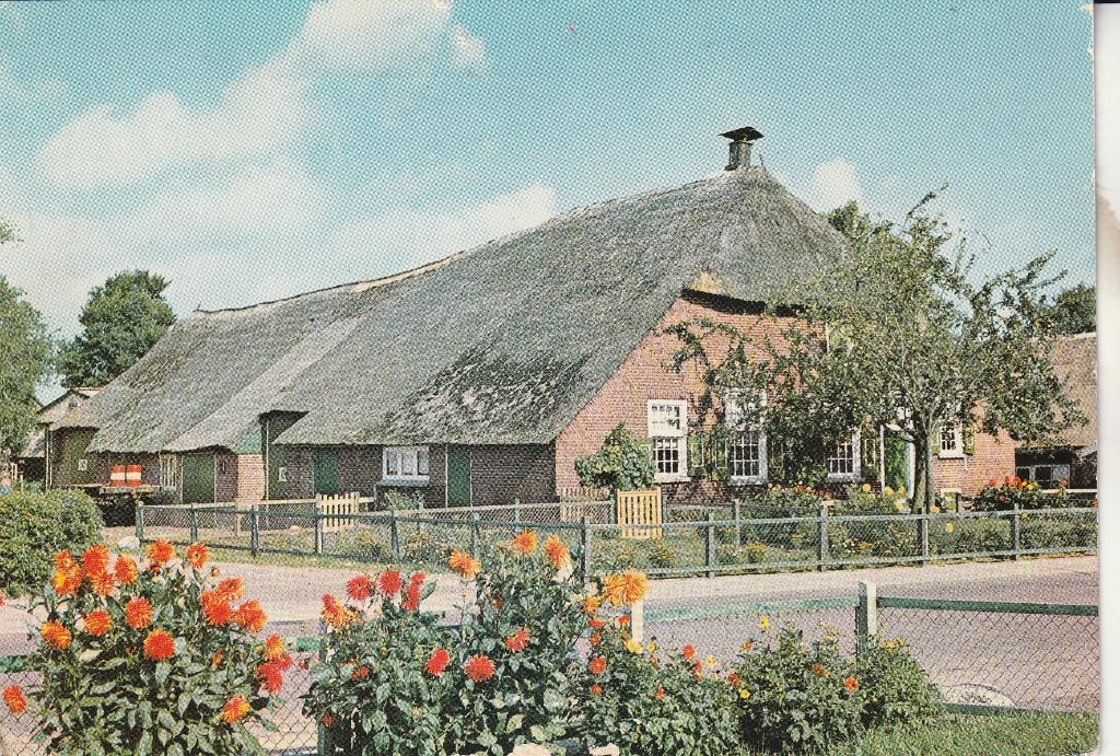 Groeten uit Staphorst, Staphorster Boerderij 1977, Ophalen of Verzenden, 1960 tot 1980, Gelopen, Drenthe