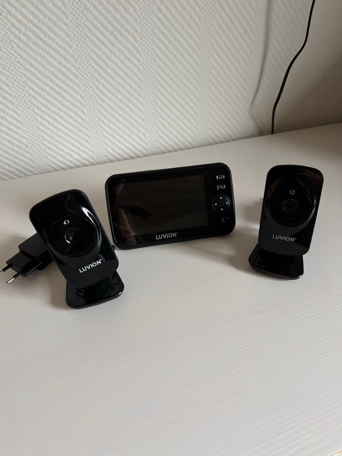 Luvion babyfoon met 2 camera's, Kinderen en Baby's, Babyfoons, Verzenden, Gebruikt, Minder dan 100 meter, Camera