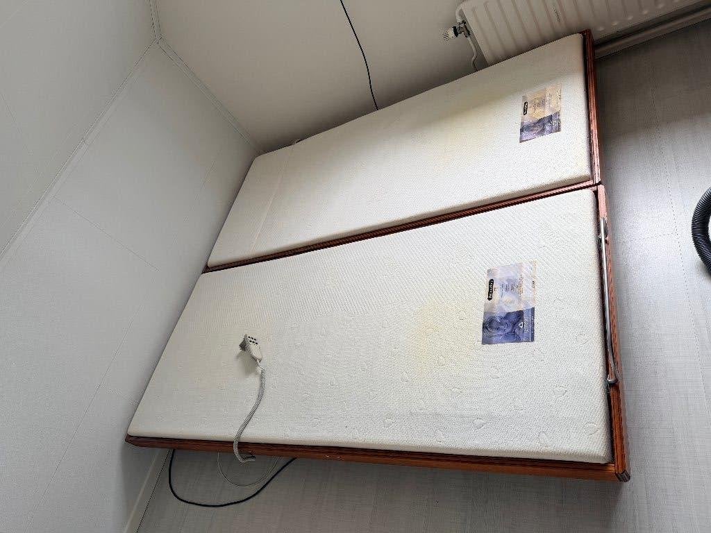 2 elektrisch verstelbare boxsprings (zonder matras), Ophalen, Gebruikt, 90 cm, Eenpersoons