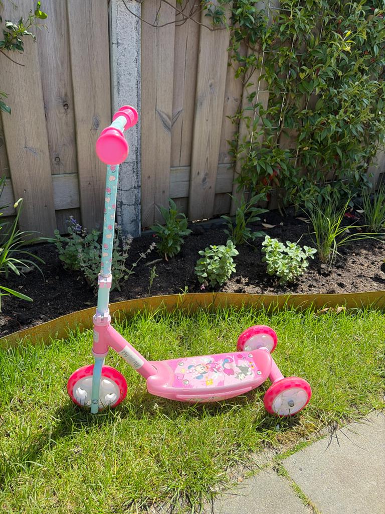 Smoby Minnie Mouse Step - Roze met lichte gebruikerssporen, Ophalen of Verzenden, Gebruikt, Gewone step