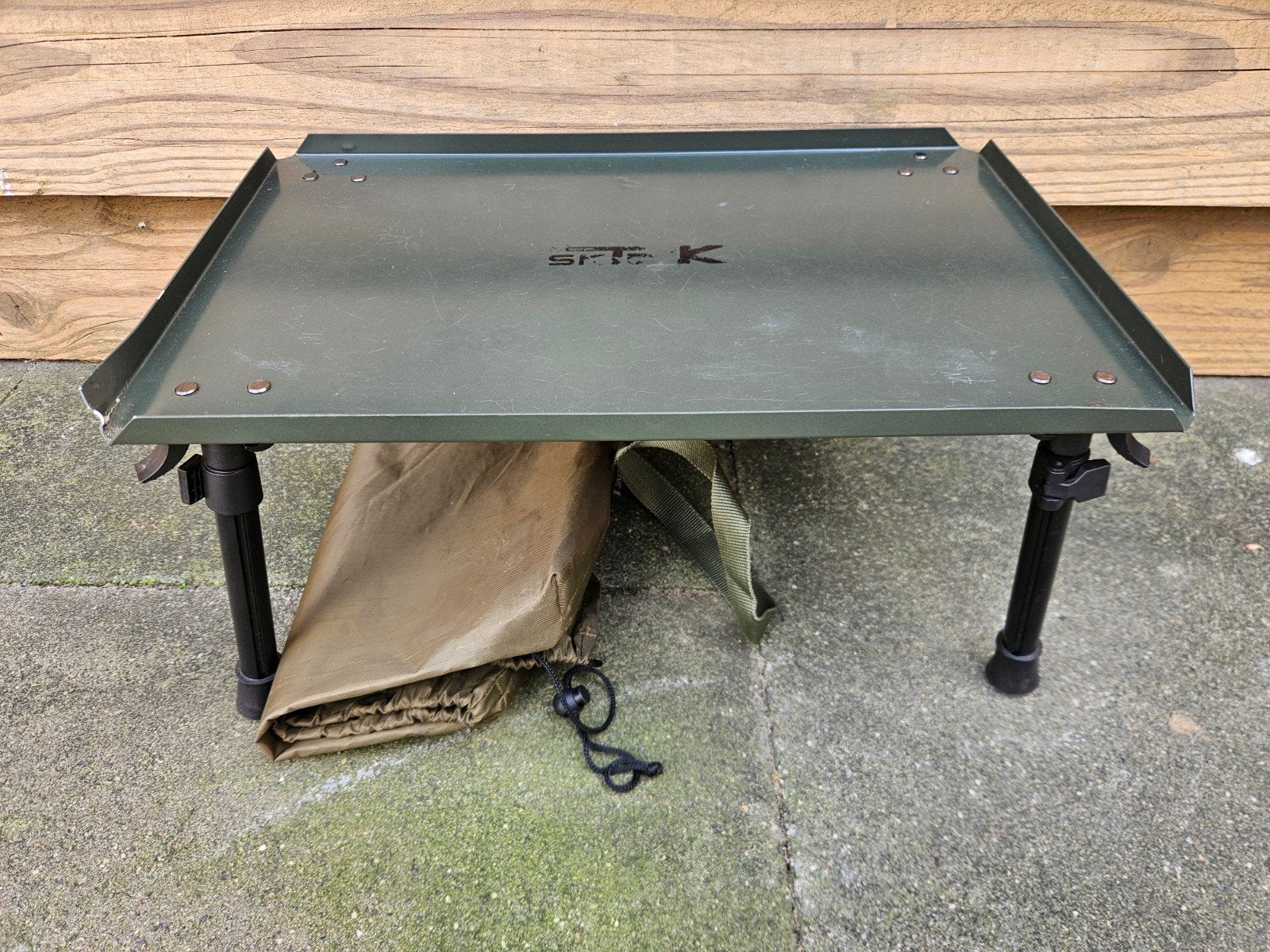 Sonik SK-TEK Bivvy Table, Watersport en Boten, Hengelsport | Karpervissen, Ophalen of Verzenden, Zo goed als nieuw, Overige typen